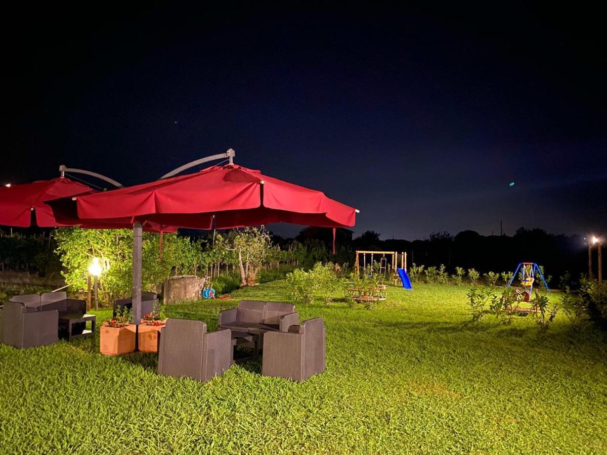 Agriturismo Calendiluna Luni Eksteriør billede
