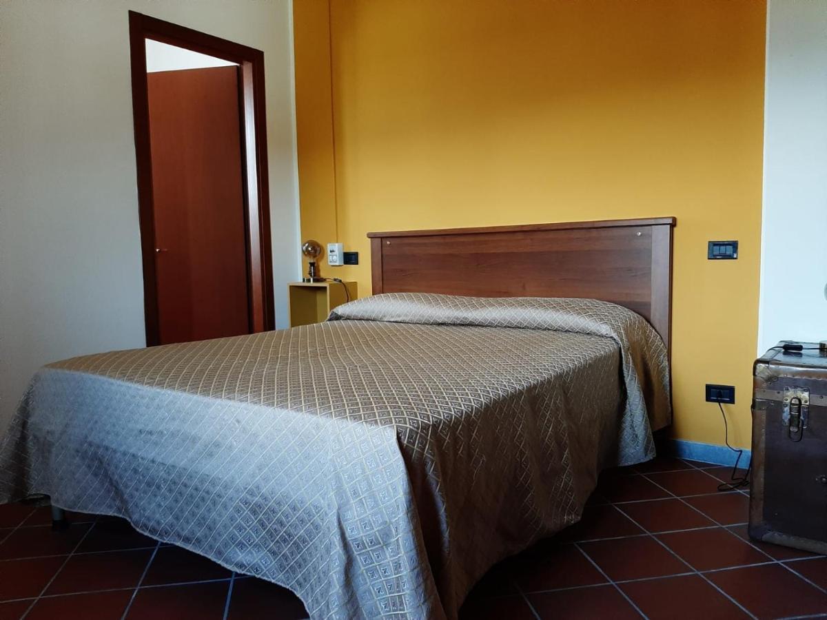 Agriturismo Calendiluna Luni Eksteriør billede